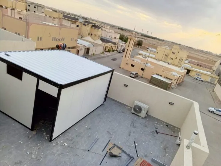 معلم تركيب ملحق ساندوتش بنل للحدائق والأسطح الشرقية الدمام