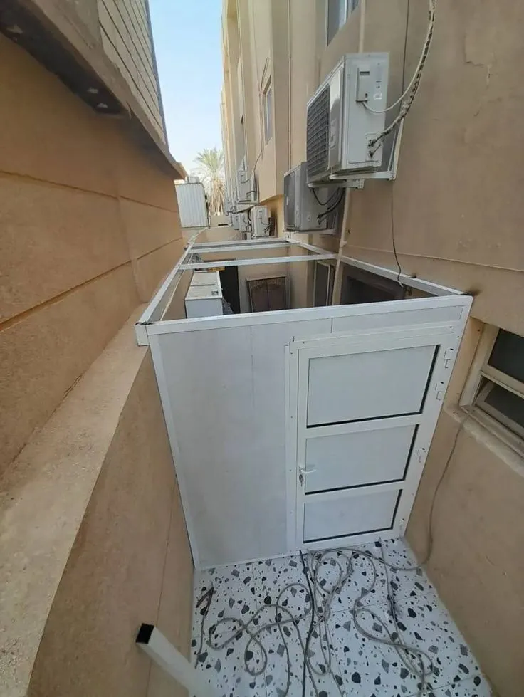 معلم تركيب ملحق ساندوتش بنل للحدائق والأسطح الشرقية الدمام